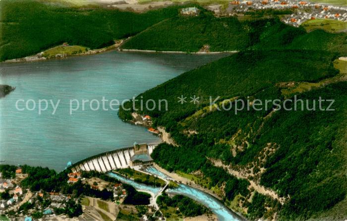 Fuerstenberg Waldeck Edersee mit Sperrmauer und Schloss Waldeck