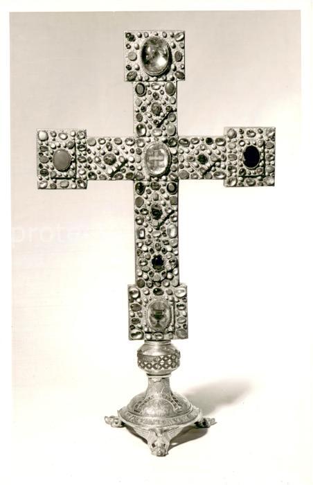 Fritzlar Kreuz mit Edelsteinbesatz