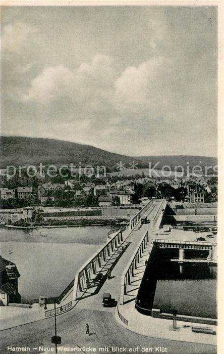 Hameln Weser Neue Weserbruecke mit Blick auf den Kluet