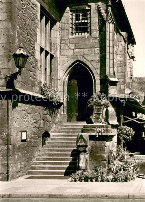 Goettingen Niedersachsen An der Rathaustreppe