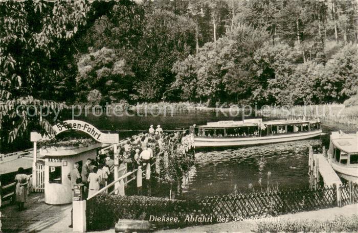 Malente-Gremsmuehlen Dieksee Bootsanleger Abfahrt der 5-Seen-Fahrt Kneippheilbad