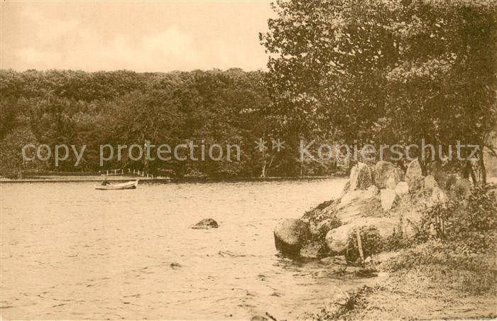 Malente-Gremsmuehlen Uferpartie am Dieksee