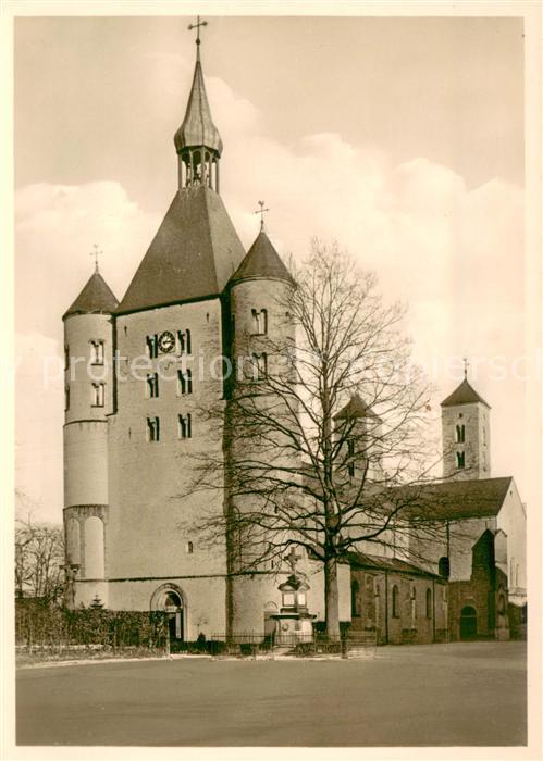Freckenhorst Stiftskirche Romanische Basilika mit fraenkischem Westwerk