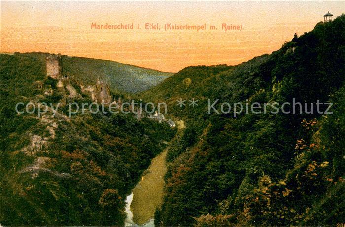 Manderscheid Eifel Kaisertempel mit Ruine Abendrot