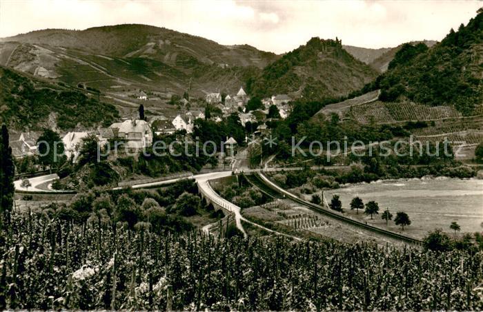 Altenahr mit Burg Are und schwarzem und weissem Kreuz