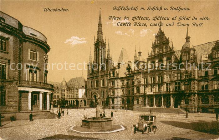 Wiesbaden Schlossplatz mit Schloss und Rathaus