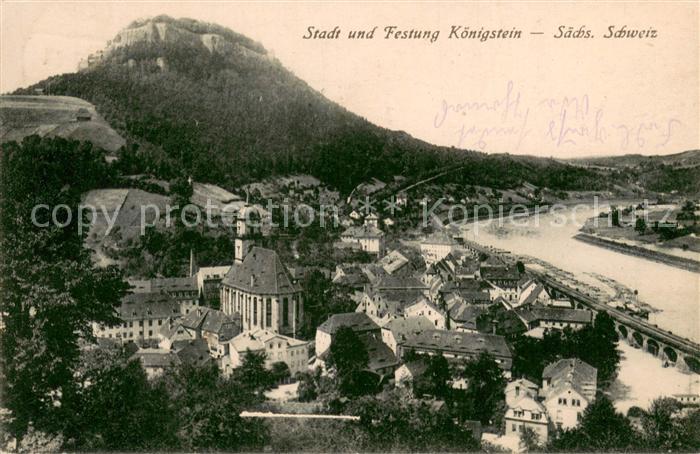 Koenigstein Saechsische Schweiz Stadt mit Festung und Fluss