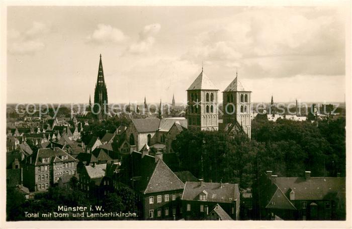 Muenster Westfalen Stadtbild mit Dom und Lambertikirche