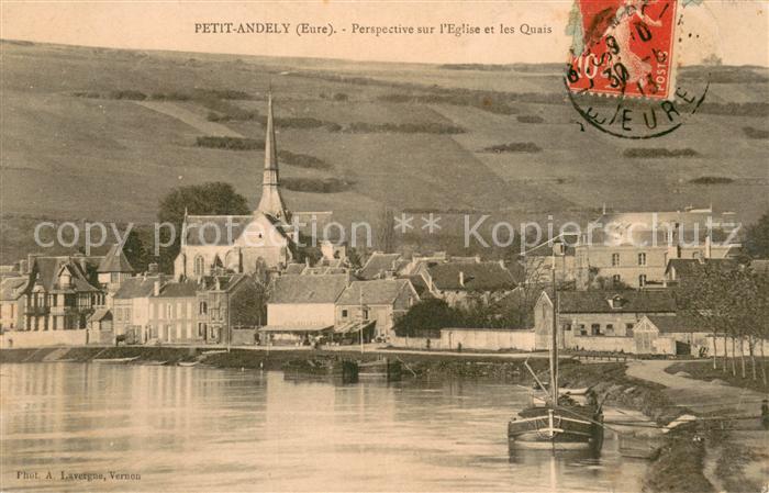 Petit Andely Le Perspective sur l Egliese et le Quais
