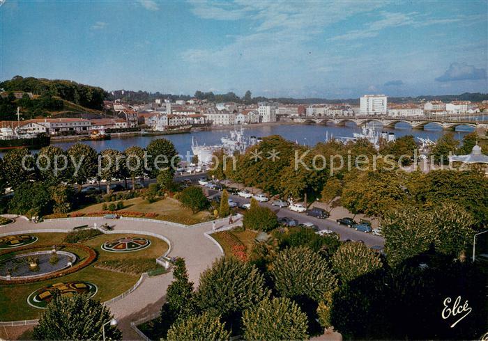 Bayonne 64 Les Jardins Au fond la Citadelle et le Pont St-Esprit