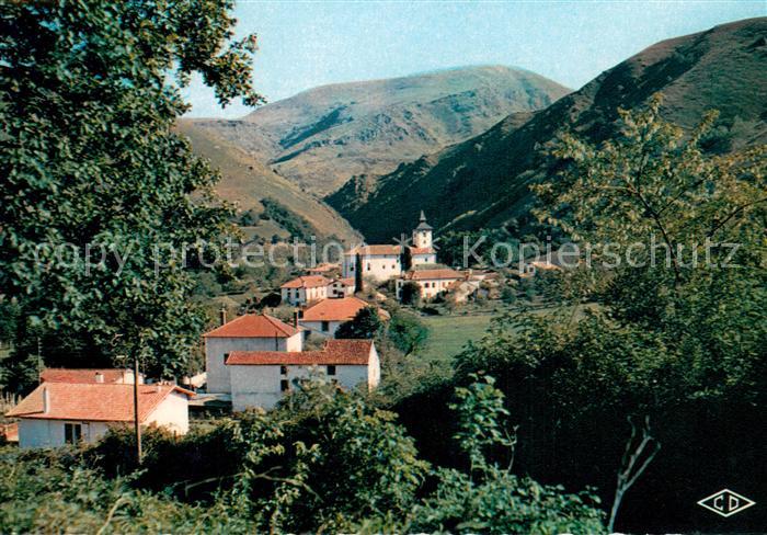 Itxassou Vieux village au pied de l Arsamendi
