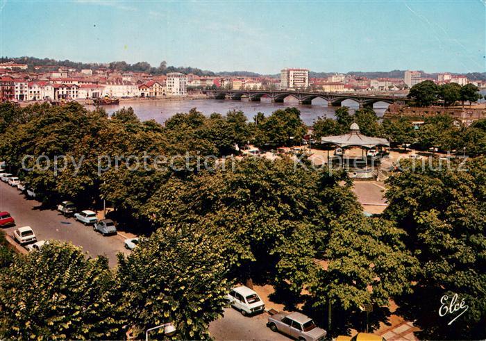 Bayonne 64 Vue Generale sur la Place et le Pont St-Esprit