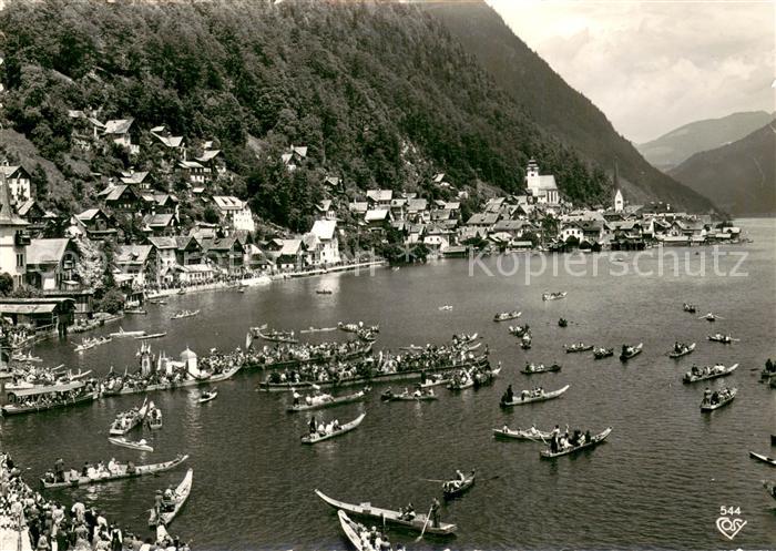 Hallstadt Austria Fronleichnams-Prozession auf dem See