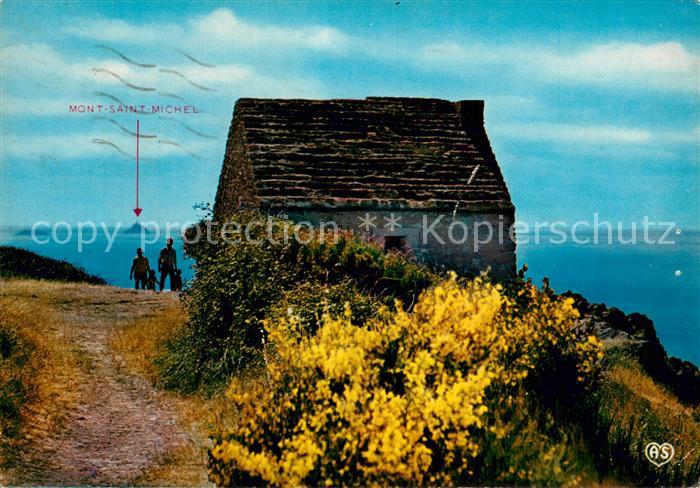 Carolles La cabane Vauban et au loin le Mont Sai
