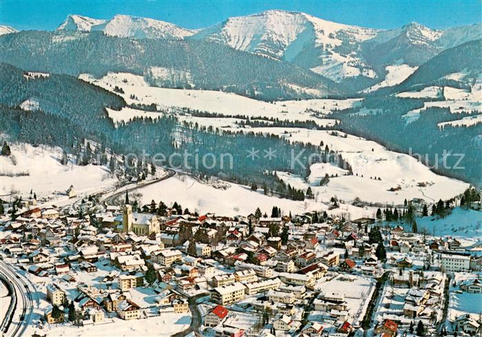 Oberstaufen Oberallgaeu Bayern Fliegeraufnahme mit Rindalphorn und Hochgrat