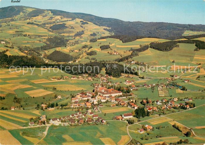 St Peter Schwarzwald Hoehenluftkurort mit Blick zum Kandel