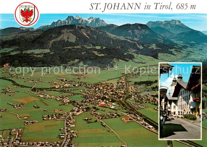St Johann Tirol mit Loferer und Leoganger Steinberge Ortsmotiv Zentrum