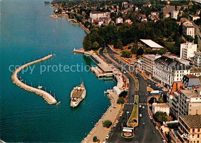 Evian-les-Bains 74 Bateau venant accoster au port Lac Leman vue aérienne