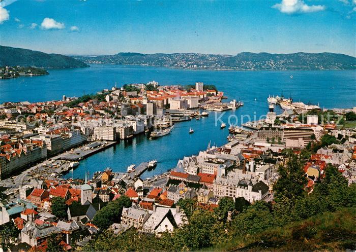 Bergen Norwegen Utsikt over byen med Vagen