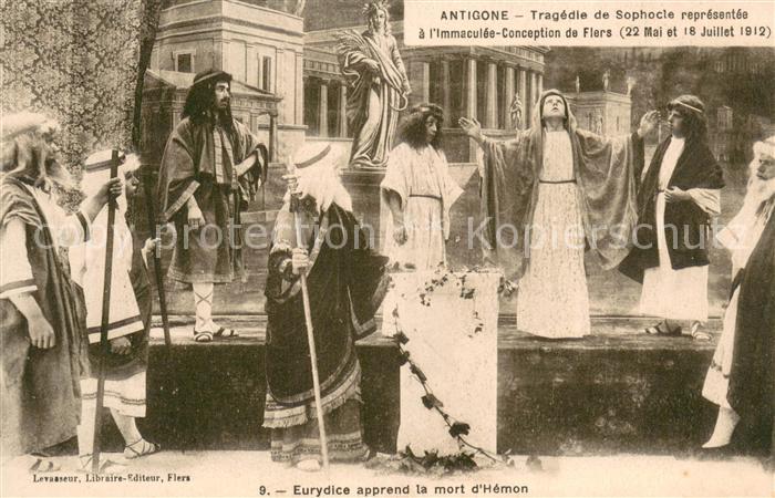 Theater Antigone-Eurydice apprend la mort d´Hémon
