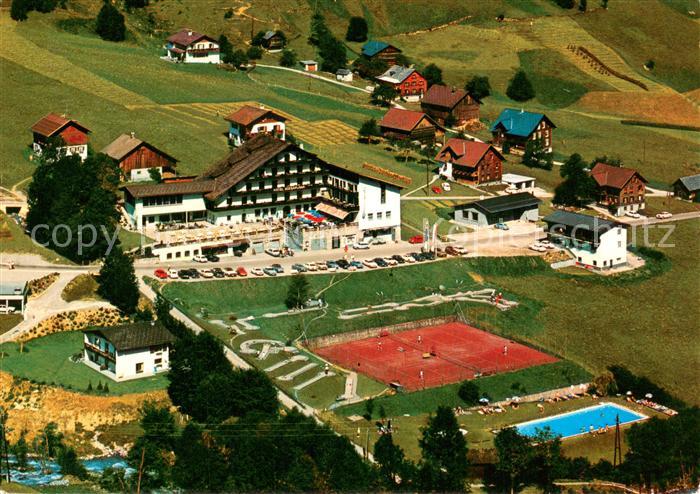 Brand Bludenz Hotel Scesaplana mit Schwimmbad Minigolf und Tennisplatz Fliegerau