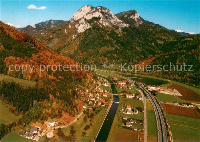 Roethelstein Fliegeraufnahme mit Badesee und Campingplatz