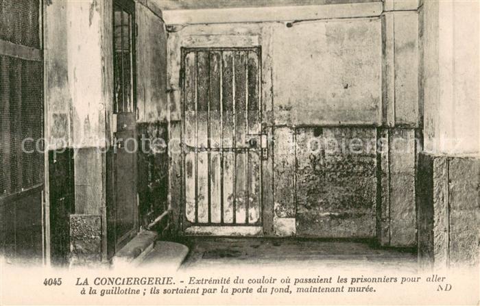 Paris 75 La Conciergerie Extremite du couloir ou passaient les prisonniers