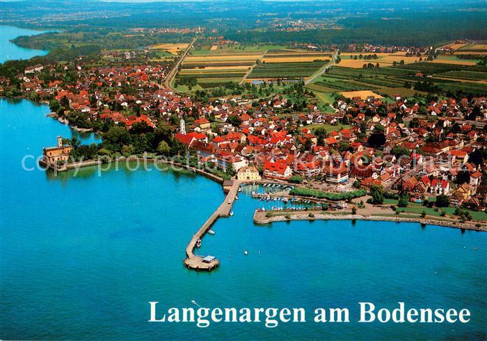 Langenargen Bodensee Ortsmitte mit Hafen und Landesteg