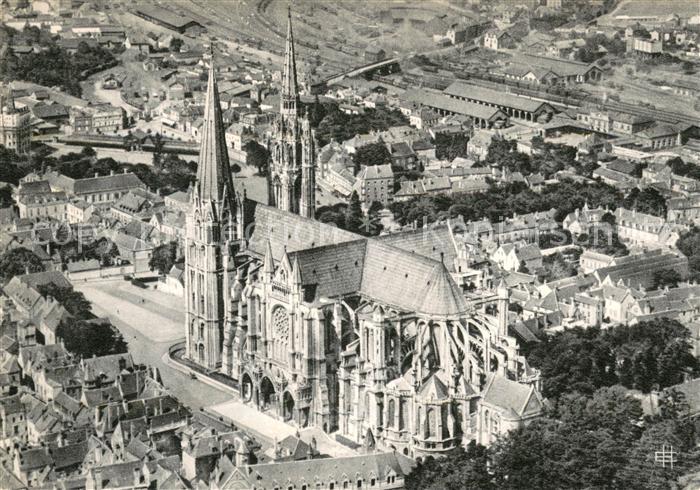 Chartres 28 La Cathedrale vue aérienne