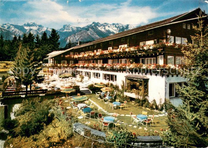 Sonthofen Oberallgaeu Kur- und Sporthotel Allgaeuer Berghof Garten Terrasse Alpe
