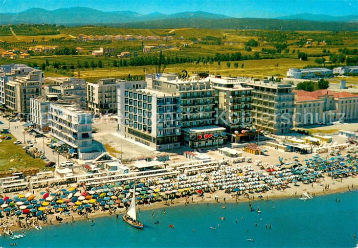 Cattolica  Provincia Rimini Alberghi a mare spiaggia veduta aerea