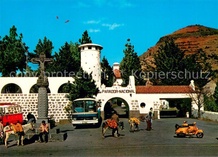 Tejeda Fachada del Parador Nacional y la Cruz