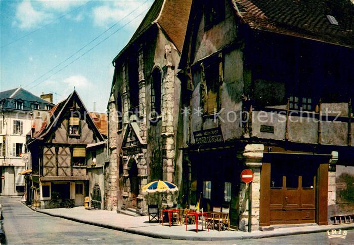 Montlucon 03 Eglise Saint Pierre et vieilles maisons de bois