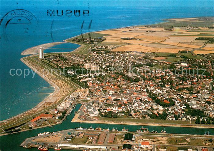 Buesum Nordseebad Hafen mit Strand und Ort Fliegeraufnahme