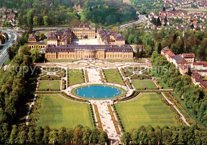Ludwigsburg  Wuerttemberg Wuerttembergisches Residenzschloss und Bluehendes Baro