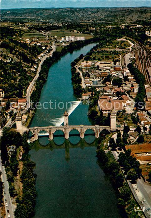 Cahors en Quercy La vallee du Lot et le pont Valentre ouvrage fortifie Vue aerie