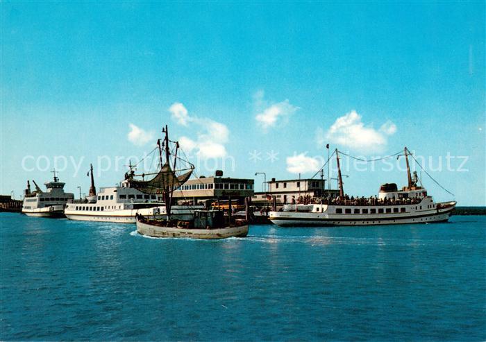 Norddeich  Norden Nordseebad Mole Faehren Fischkutter