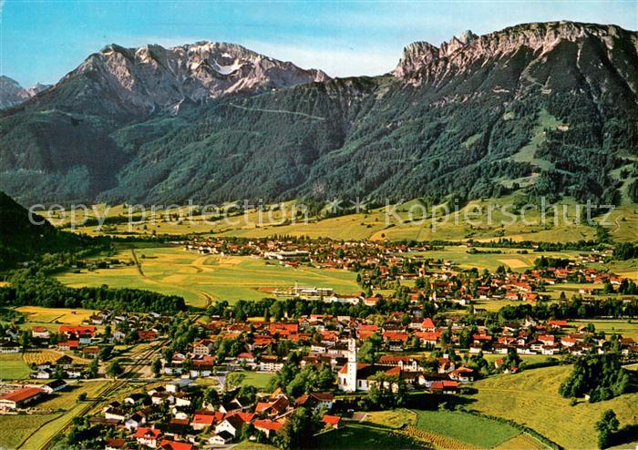 Pfronten Ostallgaeu Bayern mit Rossberg Aggenstein und Breitenberg Allgaeuer Alp