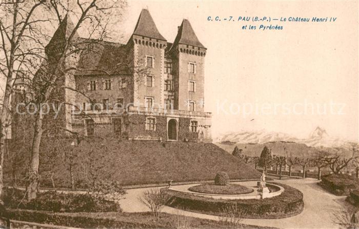 Pau 64 Chateau Henri IV et les Pyrénées