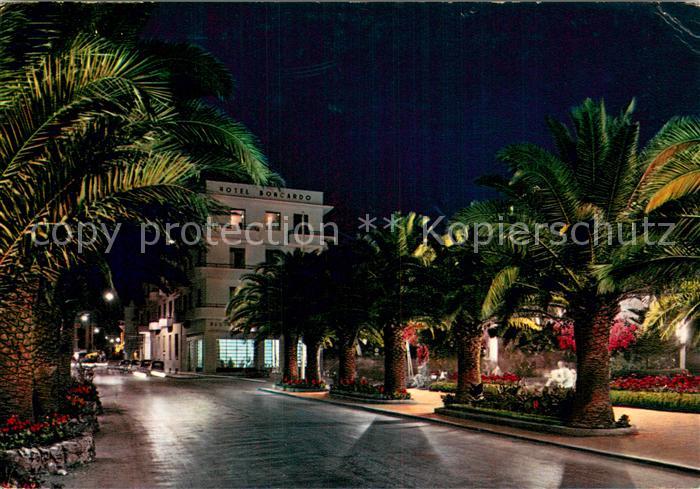 Finale Ligure Viale delle Palme notturno