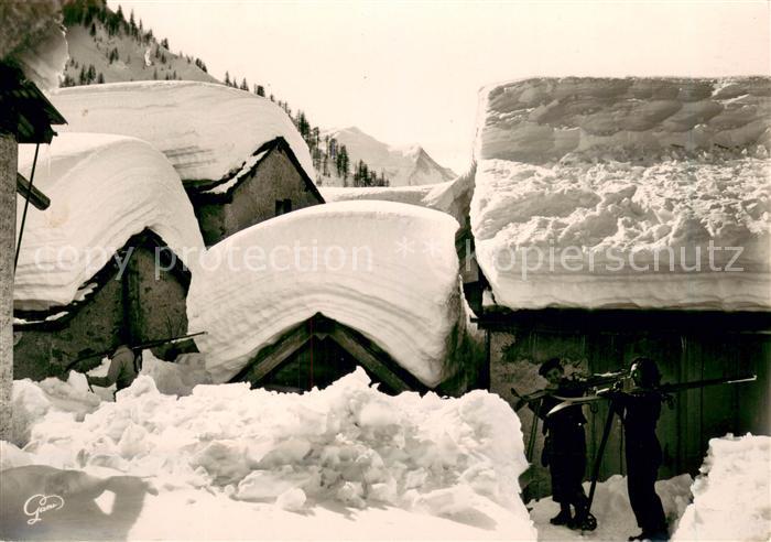 Chamonix Village du Tour vue vers le Mont Blanc en hiver