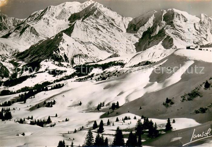 Megeve La descente sur Saint Gervais et le Mont Blanc en hiver