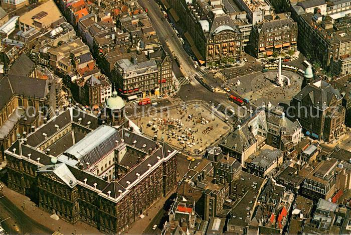 Amsterdam  NL Koenigspalast mit Eckstein des alten Dam Platzes Fliegeraufnahme