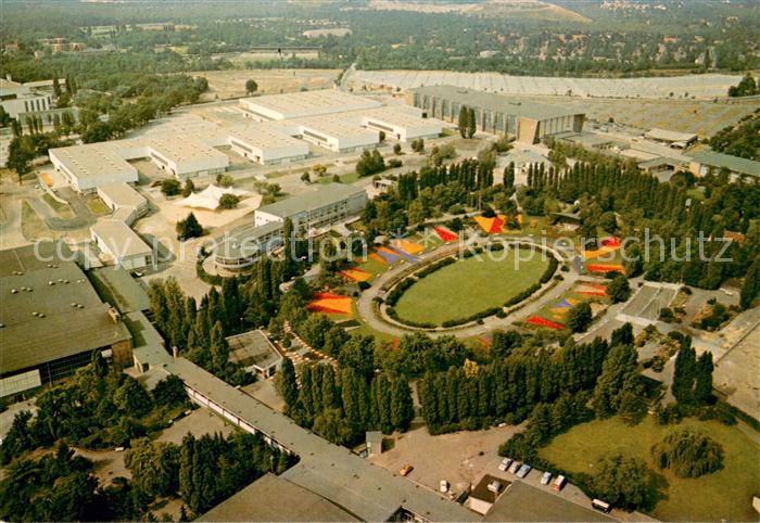 BERLIN  CITY Ausstellungsgelaende am Funkturm mit neuen Messehallen Fliegeraufna