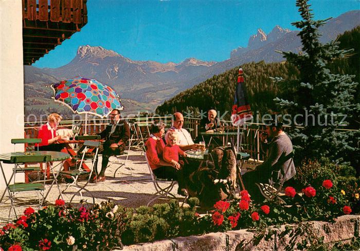 Gufidaun Klausen Eisacktal Pension-Restaurant Gnollhof Terrasse m. Gaesten