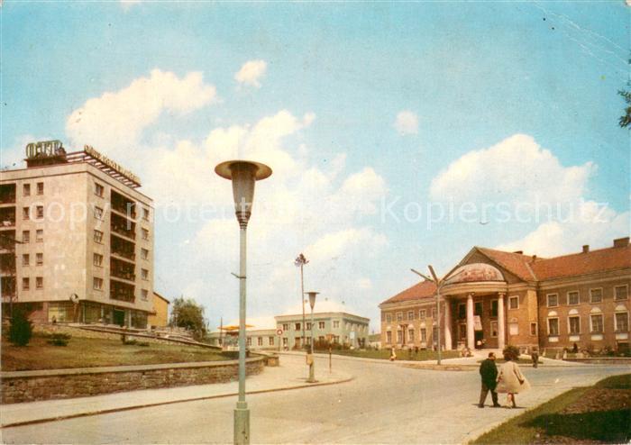 Varpalota Ungarn Joszerencset Mueveloedesi haz es uj lakoshazak