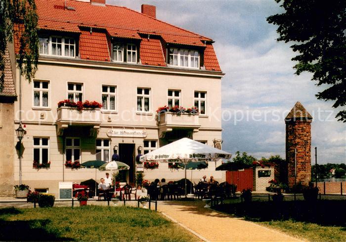 Neuruppin Gaststaette Zur Wichmannlinde Aussenansicht Terrasse