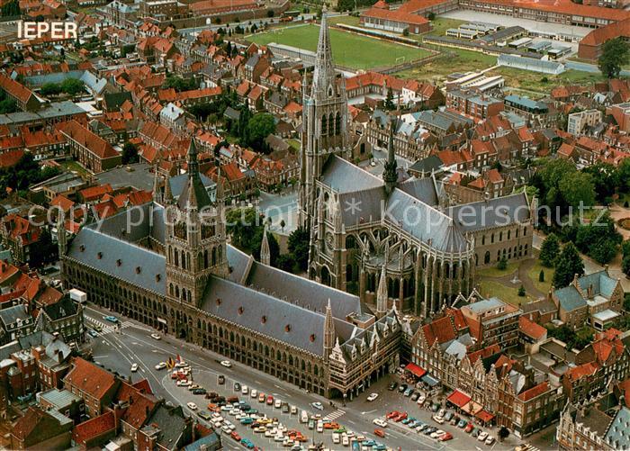 Ieper Fliegeraufnahme Grosser Markt u. St. Maartens Kathedrale