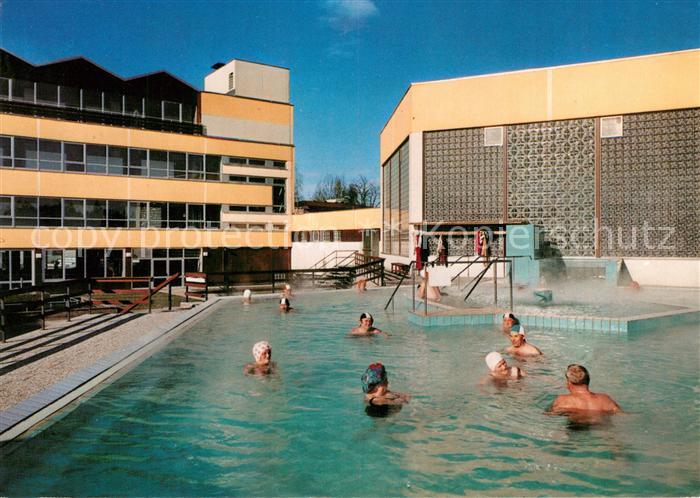 Bad Fuessing Hallenbad und Aussenbecken des Thermalbades Heilquelle