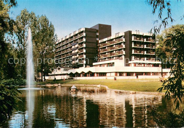 Bad Neustadt Kurpark Klinik Schwanenteich Fontaene